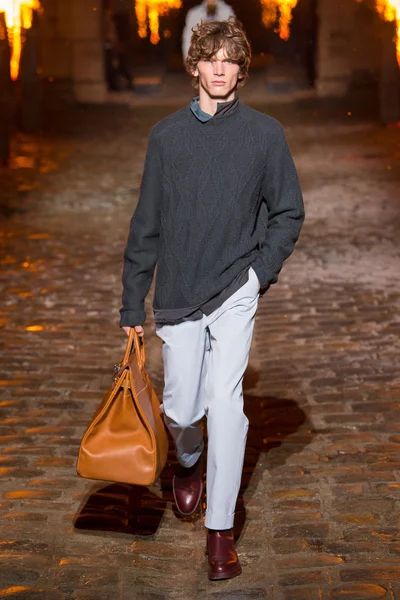 Look 2